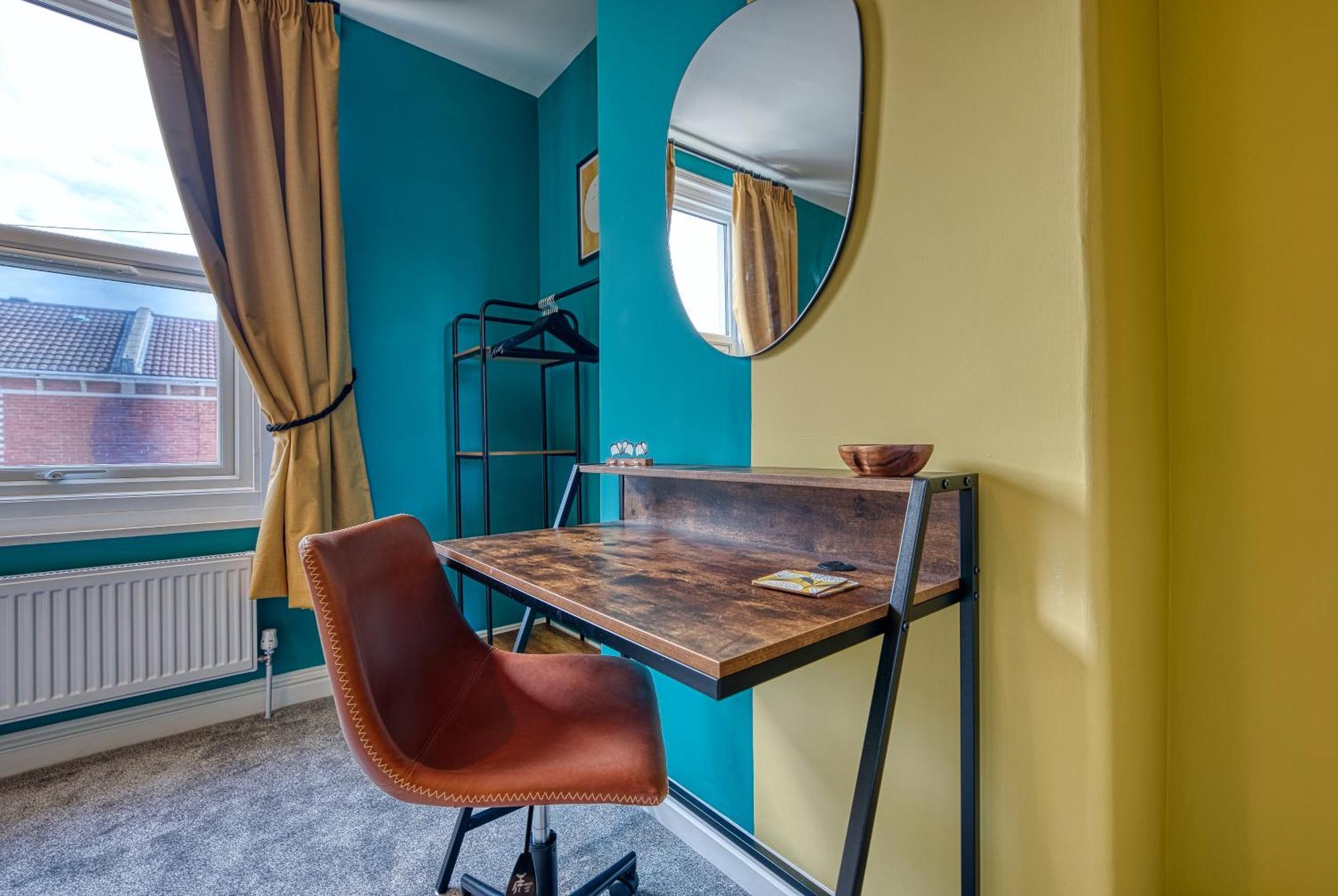2 Bedrooms Modern, Stunning & Stylish Contractor House, Prime Portsmouth Location With Free Parking Permit, Summer Special Offer!! - By Blue Puffin Stays Exterior foto