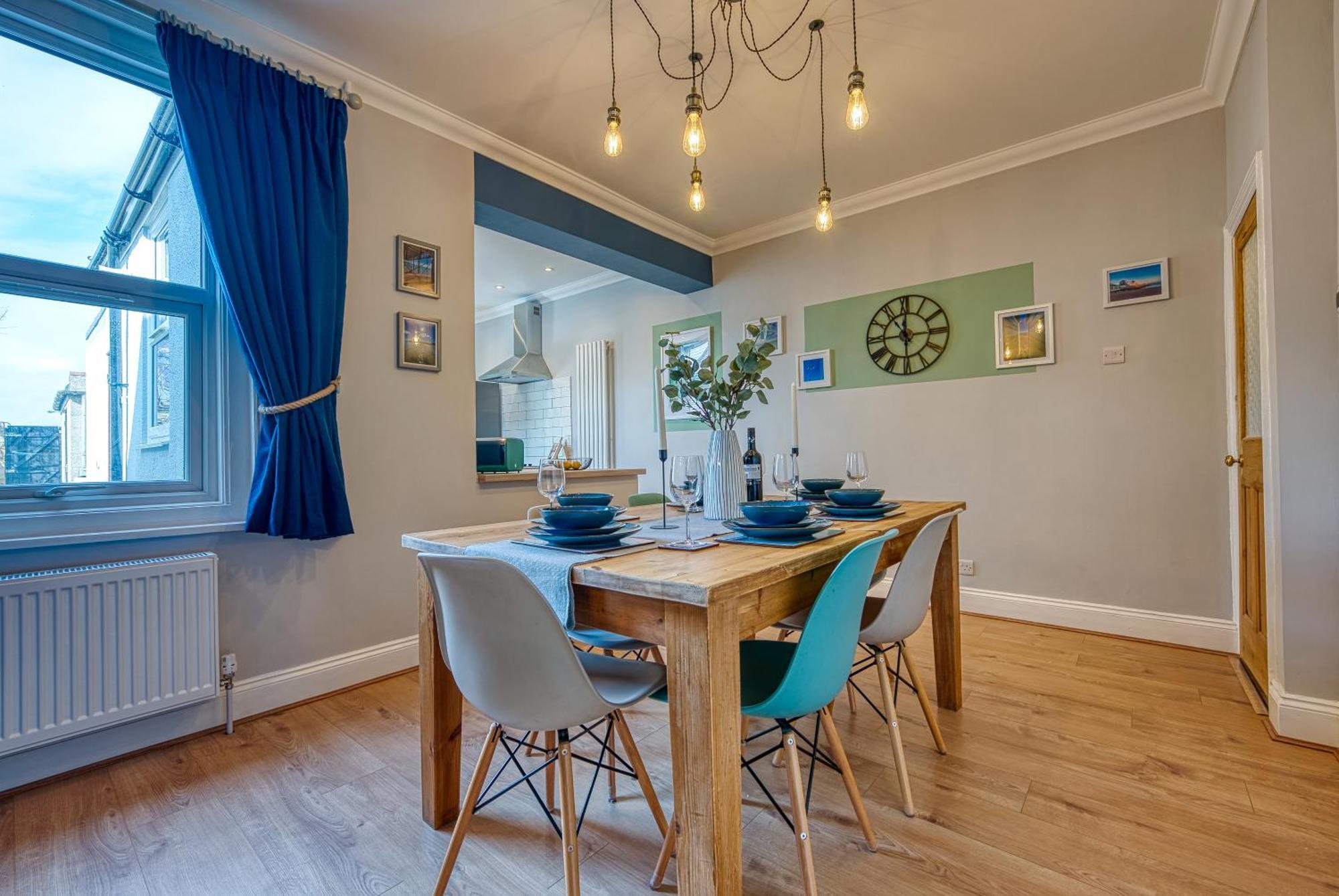 2 Bedrooms Modern, Stunning & Stylish Contractor House, Prime Portsmouth Location With Free Parking Permit, Summer Special Offer!! - By Blue Puffin Stays Exterior foto