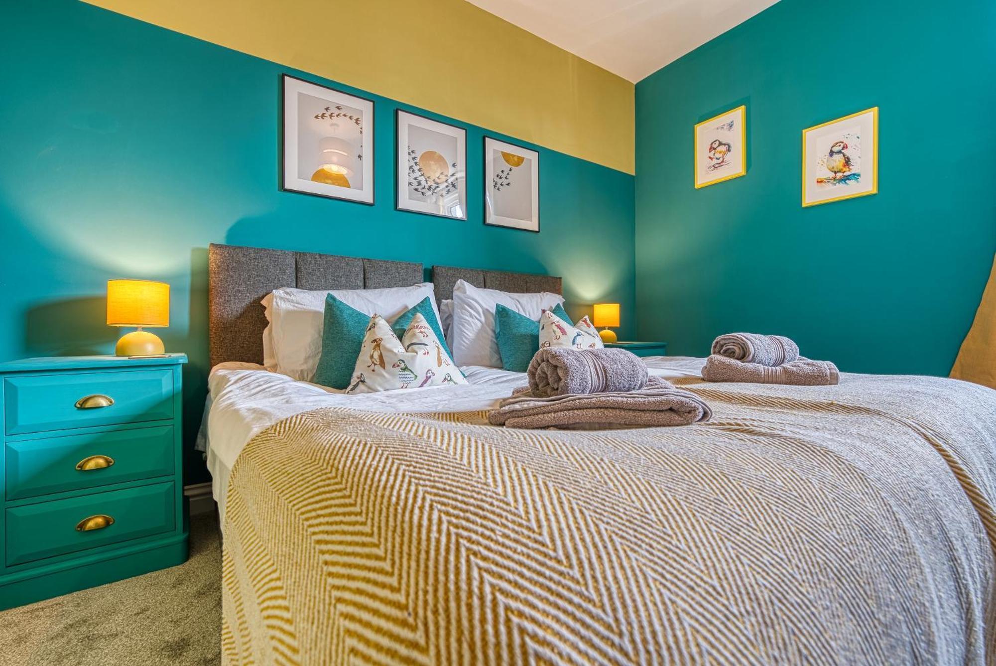 2 Bedrooms Modern, Stunning & Stylish Contractor House, Prime Portsmouth Location With Free Parking Permit, Summer Special Offer!! - By Blue Puffin Stays Exterior foto