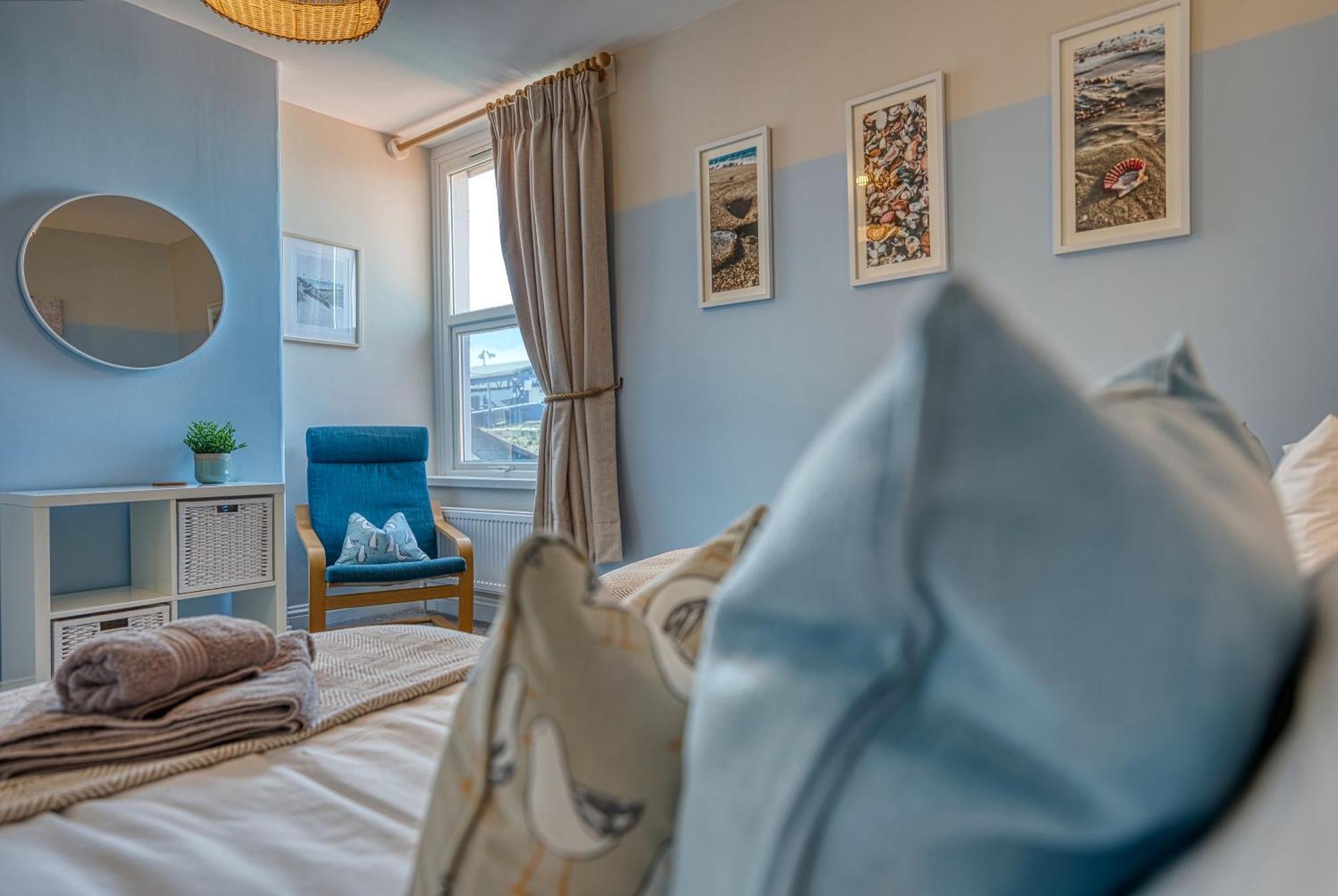 2 Bedrooms Modern, Stunning & Stylish Contractor House, Prime Portsmouth Location With Free Parking Permit, Summer Special Offer!! - By Blue Puffin Stays Exterior foto